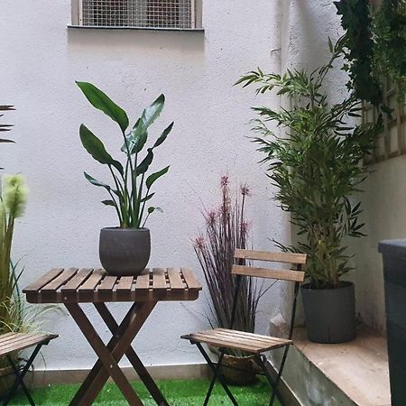 Rentadore Atocha Suites Madrid Kültér fotó